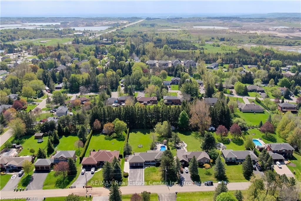 Photo 3 of 23 Hayleyvale Road, Caledon, Caledon Village — HOMEH