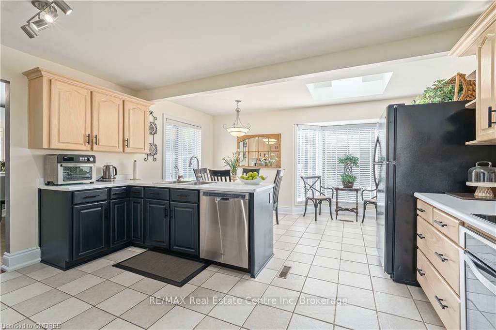 Photo 15 of 23 Hayleyvale Road, Caledon, Caledon Village — HOMEH