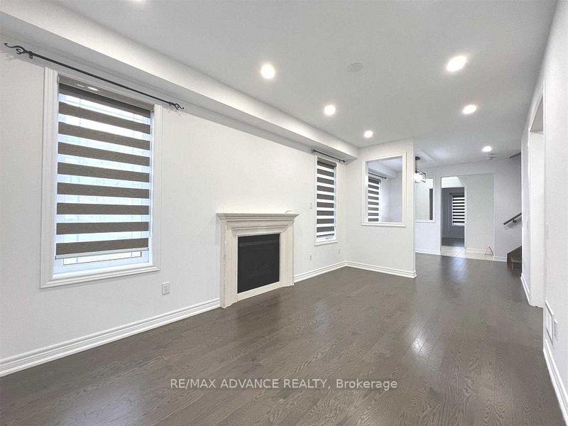 Photo 9 of 3 Durblee Avenue, Aurora, Rural Aurora — HOMEH