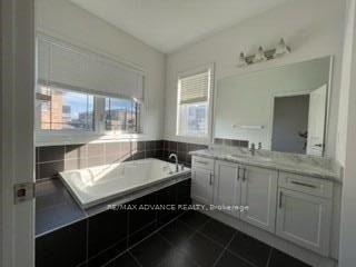 Photo 26 of 3 Durblee Avenue, Aurora, Rural Aurora — HOMEH