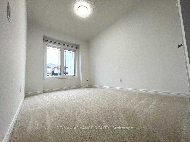 Photo 31 of 3 Durblee Avenue, Aurora, Rural Aurora — HOMEH