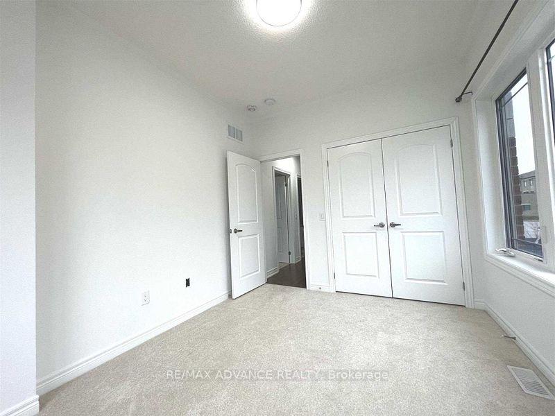 Photo 35 of 3 Durblee Avenue, Aurora, Rural Aurora — HOMEH