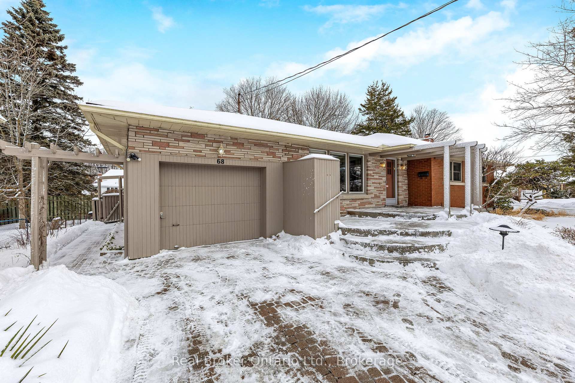 Photo 3 of 68 Rodney Boulevard, Guelph, Dovercliffe Park/Old University — HOMEH