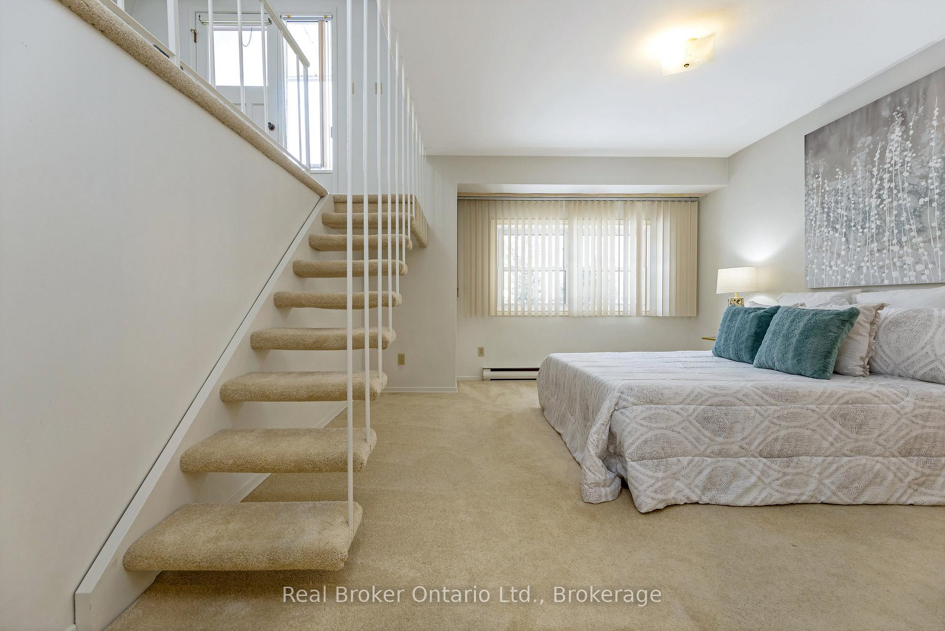Photo 16 of 68 Rodney Boulevard, Guelph, Dovercliffe Park/Old University — HOMEH