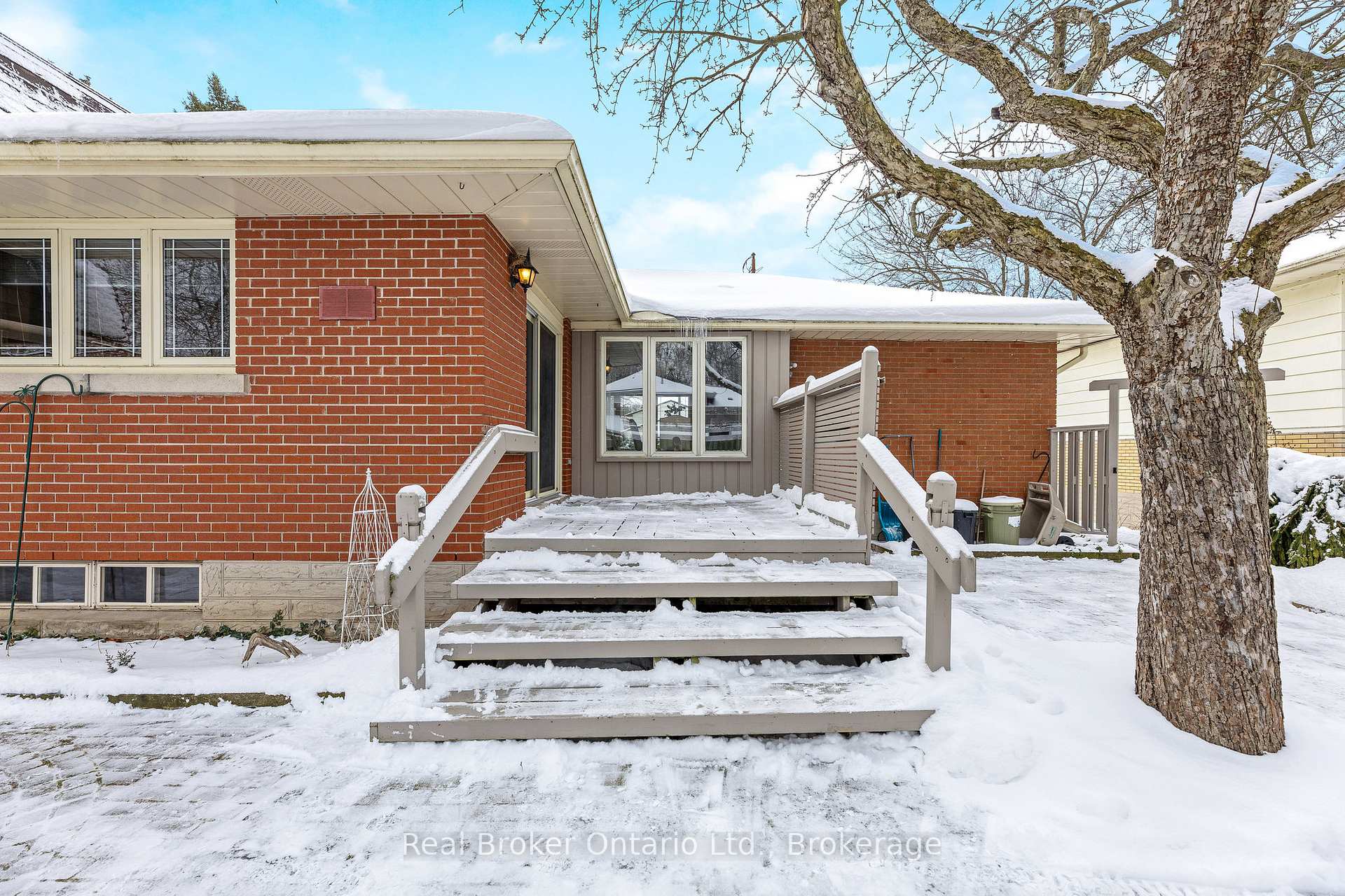 Photo 34 of 68 Rodney Boulevard, Guelph, Dovercliffe Park/Old University — HOMEH