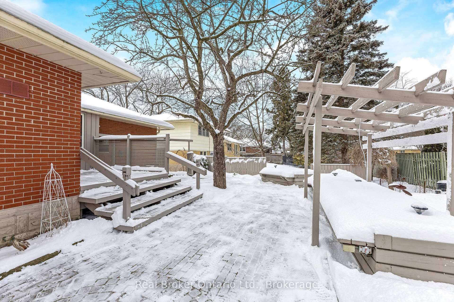 Photo 36 of 68 Rodney Boulevard, Guelph, Dovercliffe Park/Old University — HOMEH