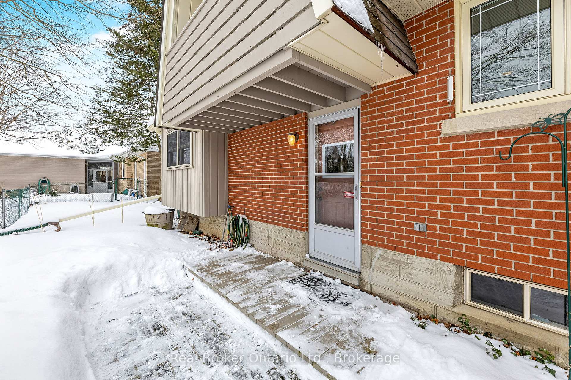 Photo 38 of 68 Rodney Boulevard, Guelph, Dovercliffe Park/Old University — HOMEH