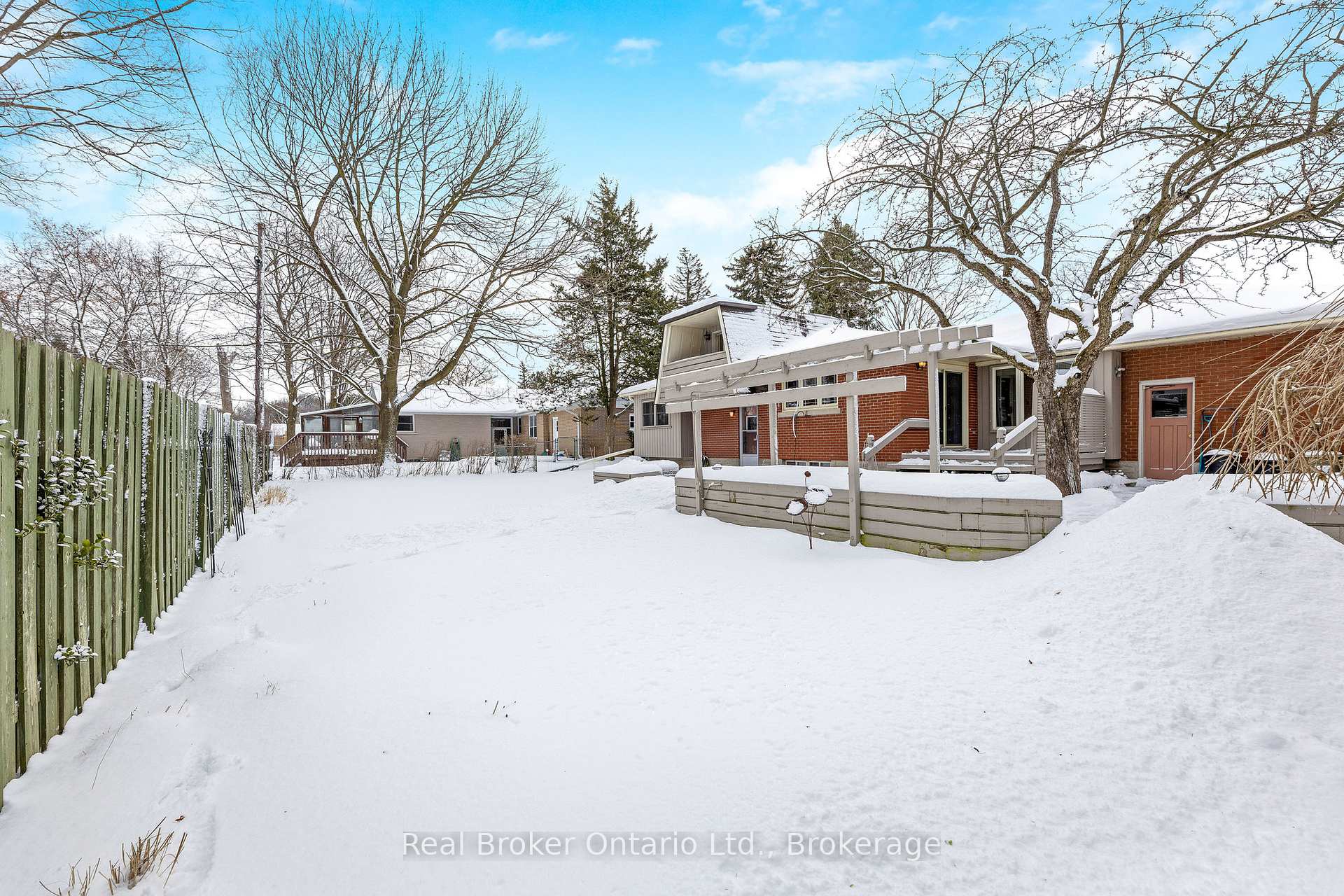 Photo 39 of 68 Rodney Boulevard, Guelph, Dovercliffe Park/Old University — HOMEH