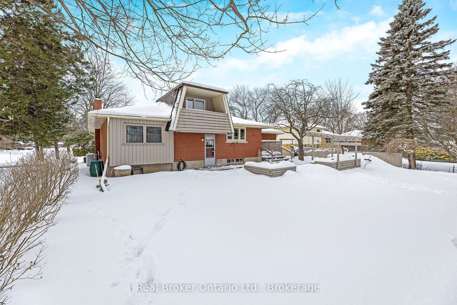 Photo 40 of 68 Rodney Boulevard, Guelph, Dovercliffe Park/Old University — HOMEH