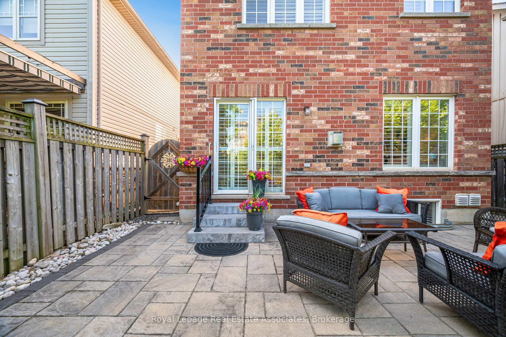 Photo 41 of 31 Blue Sky Trail, Hamilton, Waterdown — HOMEH