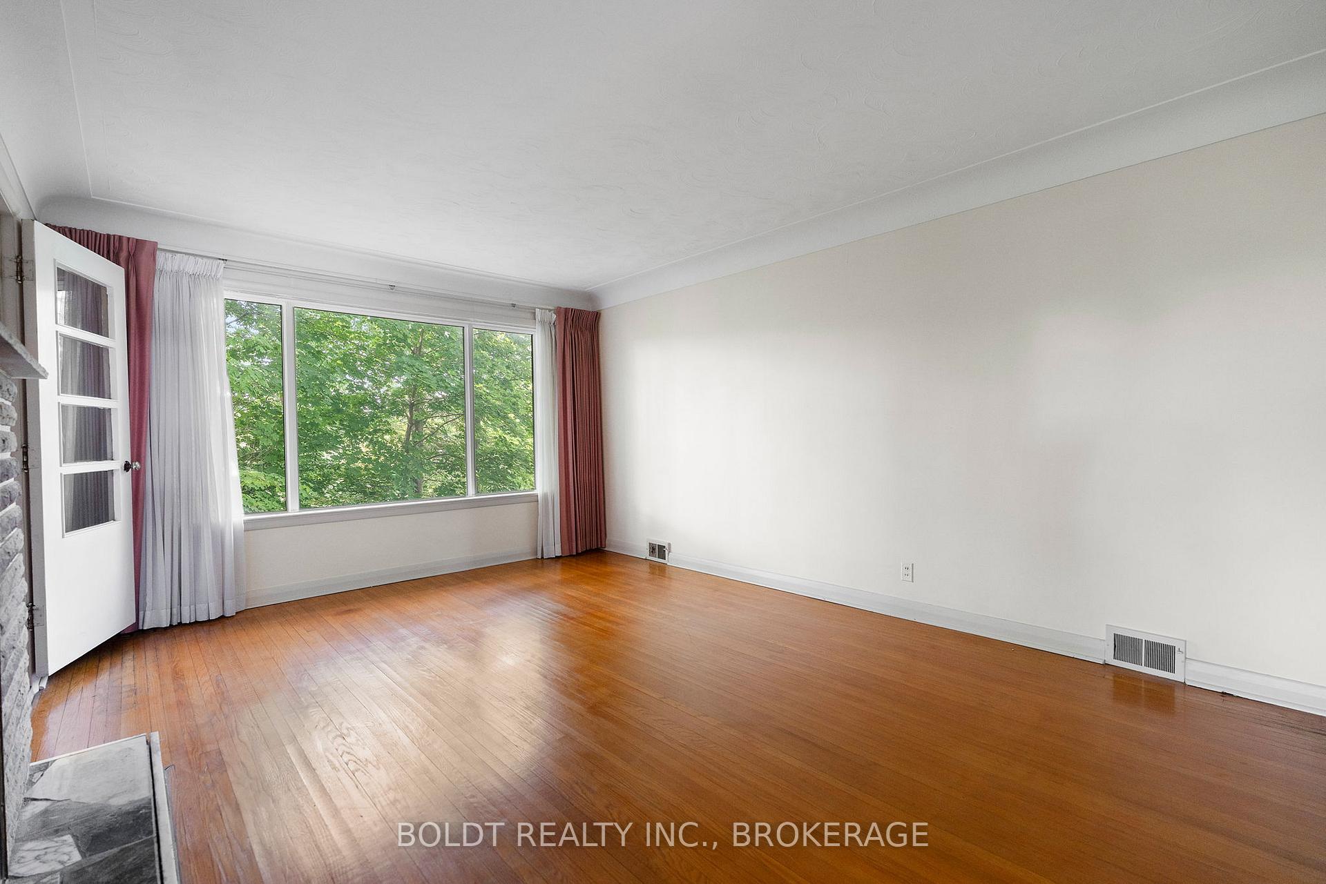 Photo 17 of 21 Beland Court, Hamilton, Glenview — HOMEH