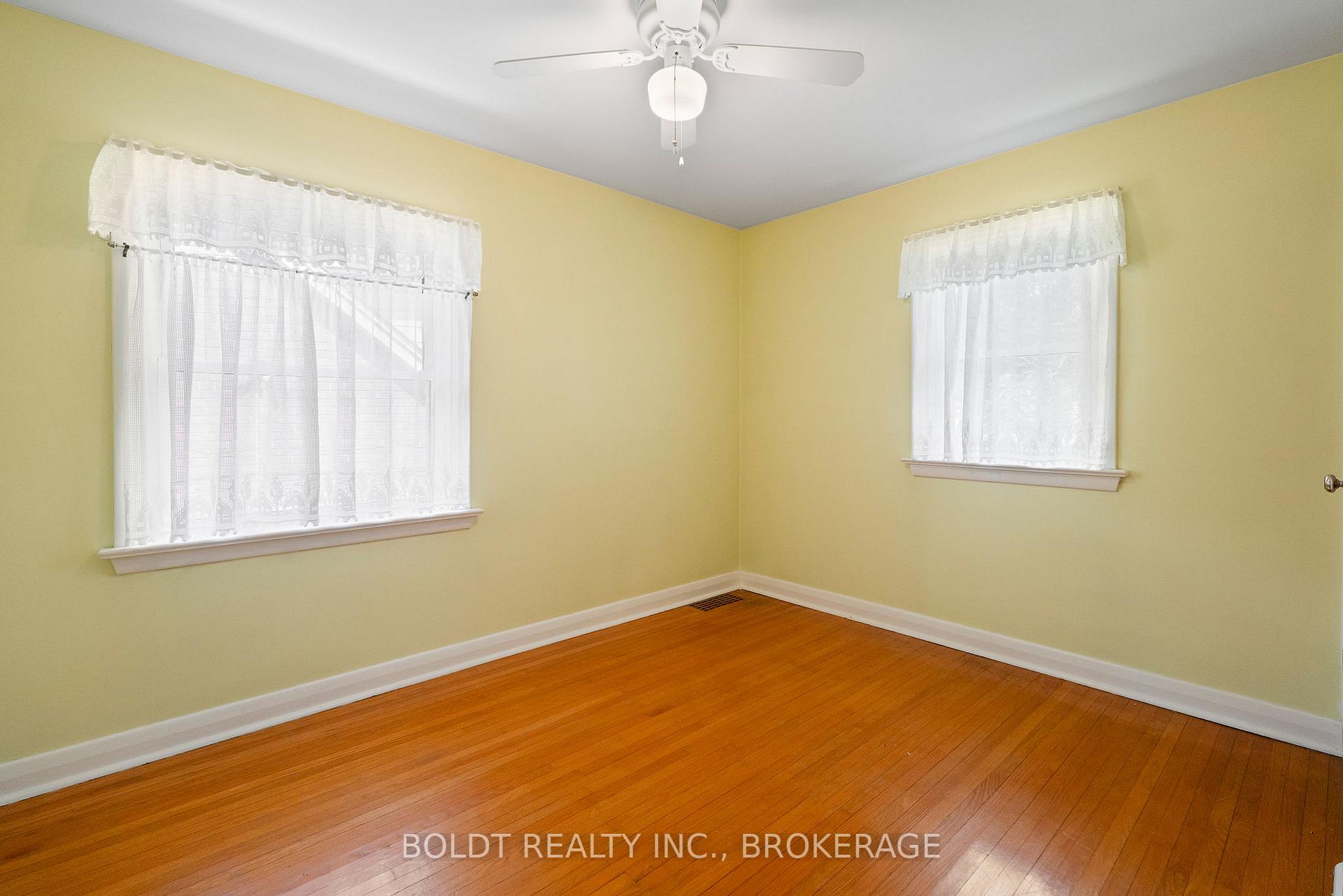 Photo 24 of 21 Beland Court, Hamilton, Glenview — HOMEH
