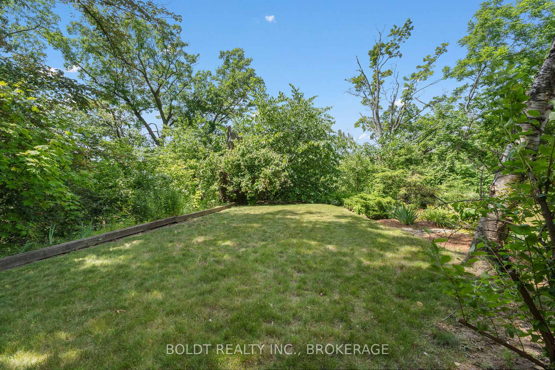 Photo 37 of 21 Beland Court, Hamilton, Glenview — HOMEH