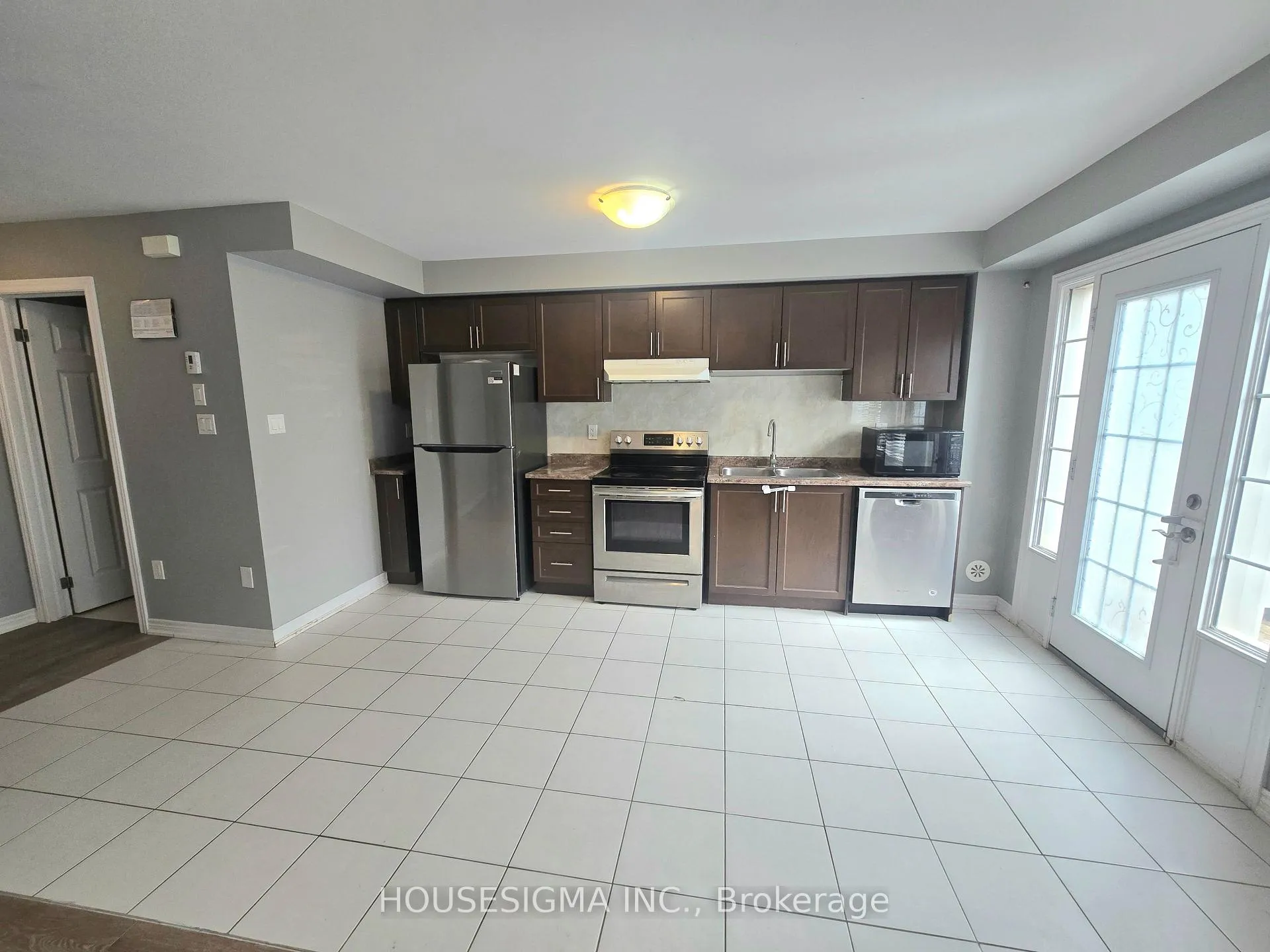 Photo 11 of Unit 36, 420 Linden Drive, Cambridge — HOMEH