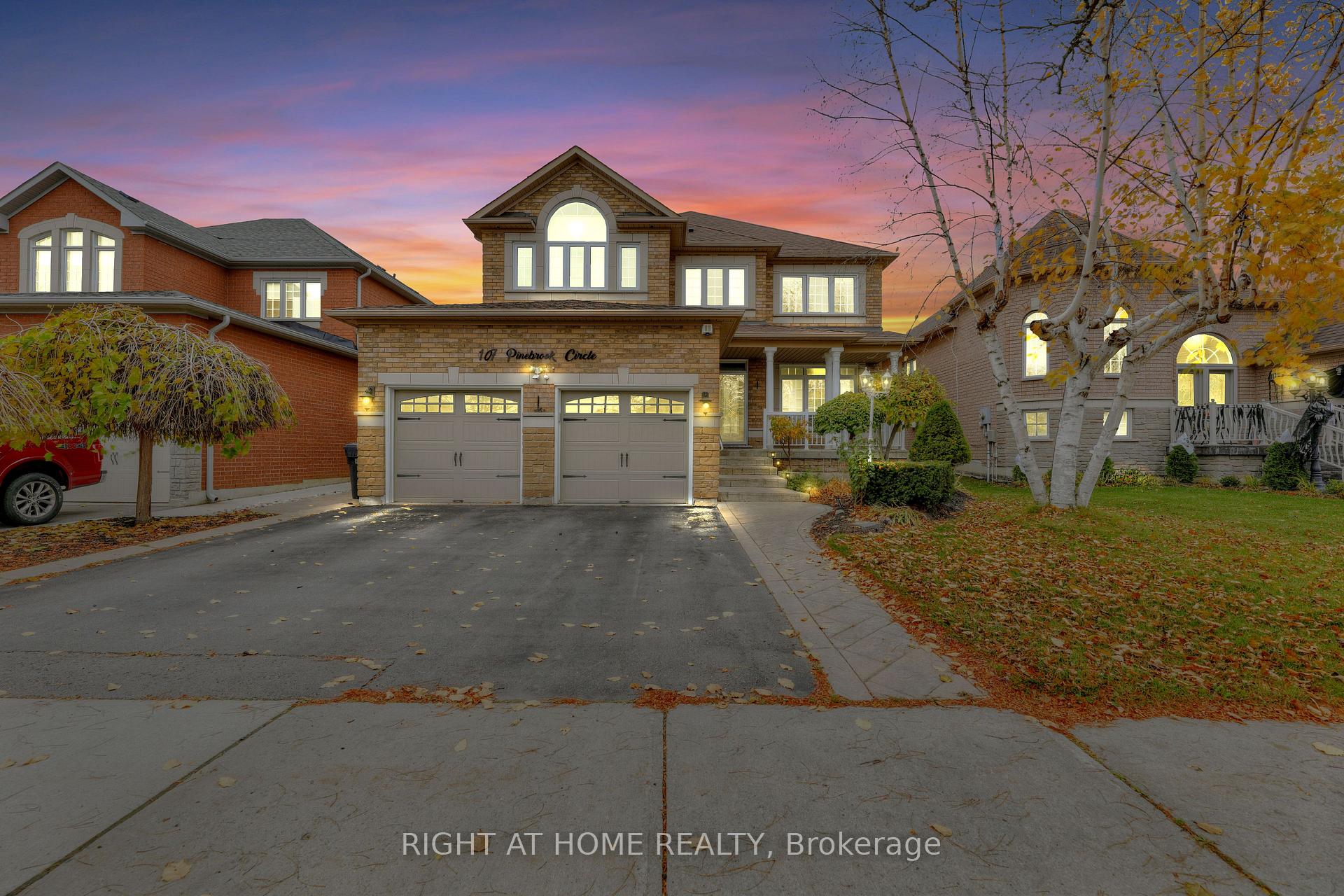 Photo 2 of 107 Pinebrook Circle, Caledon, Rural Caledon — HOMEH