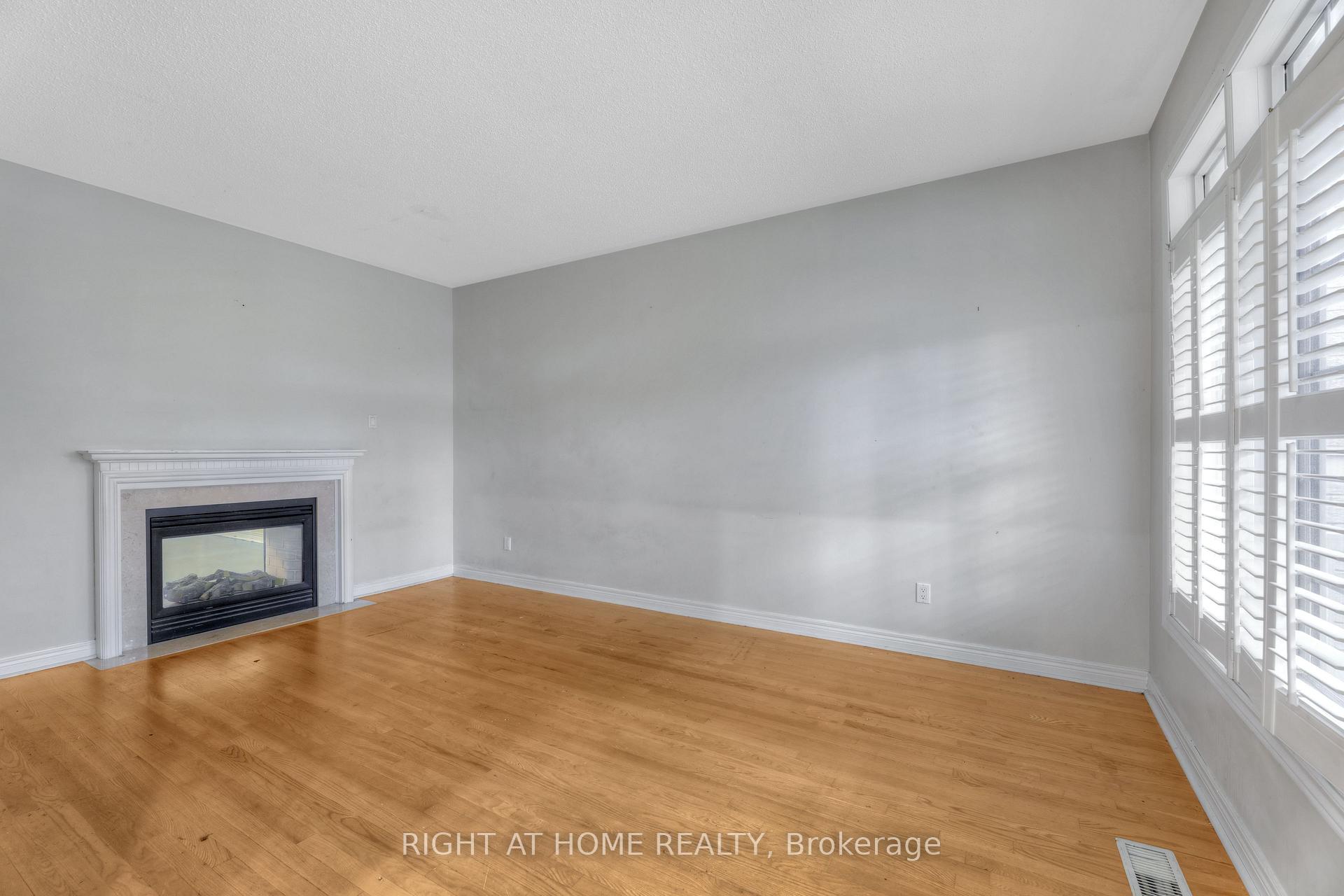 Photo 6 of 107 Pinebrook Circle, Caledon, Rural Caledon — HOMEH