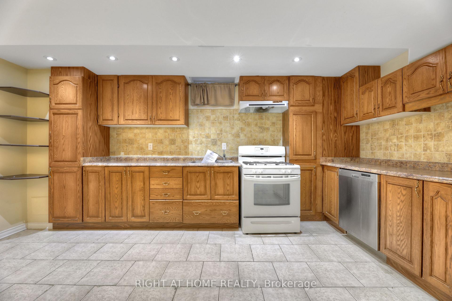 Photo 19 of 107 Pinebrook Circle, Caledon, Rural Caledon — HOMEH