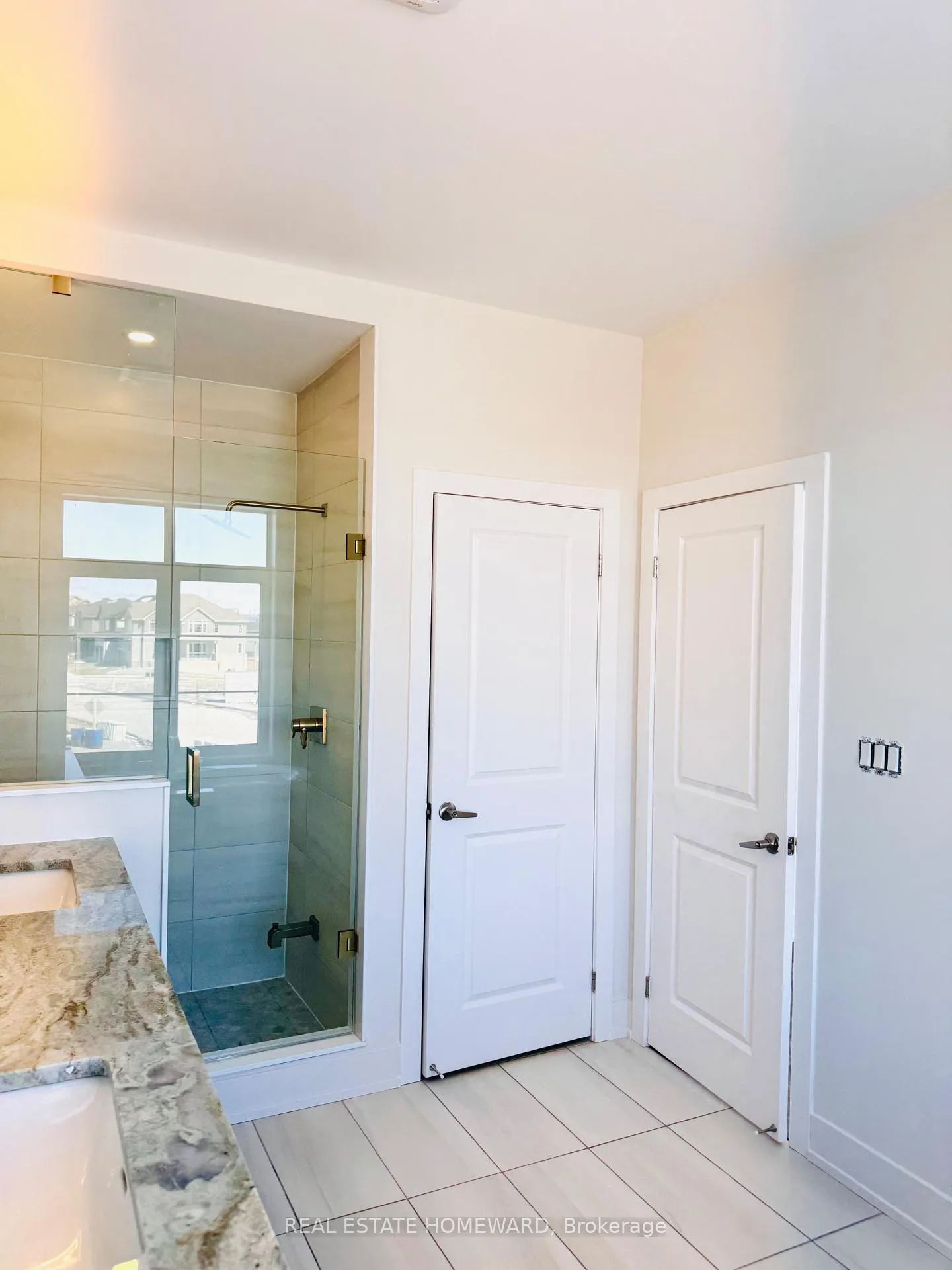 Photo 31 of 960 Lockie Drive, Oshawa, Kedron — HOMEH