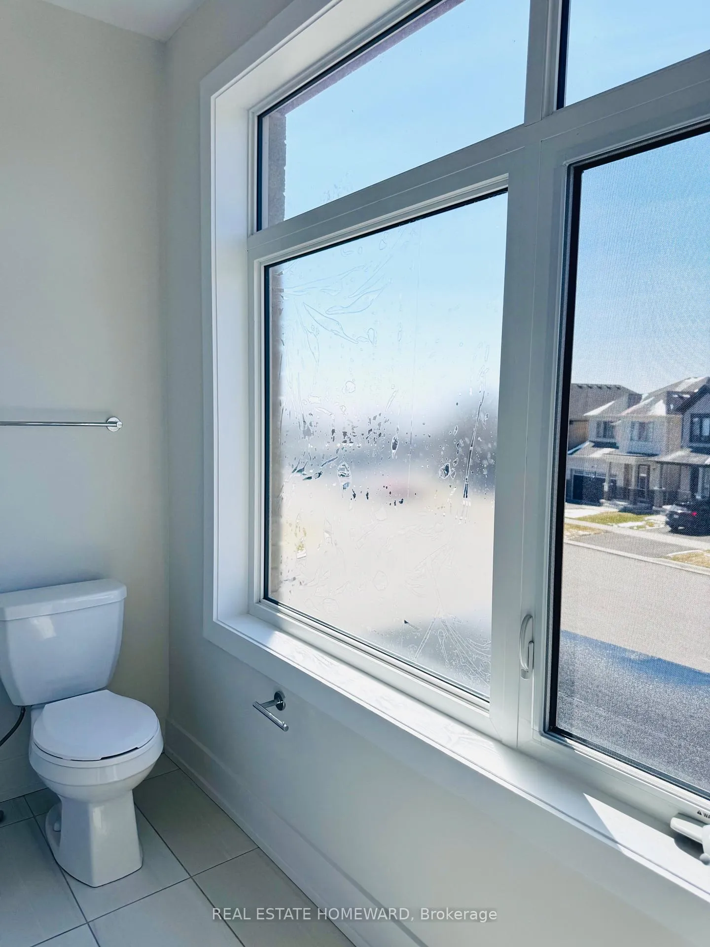 Photo 38 of 960 Lockie Drive, Oshawa, Kedron — HOMEH