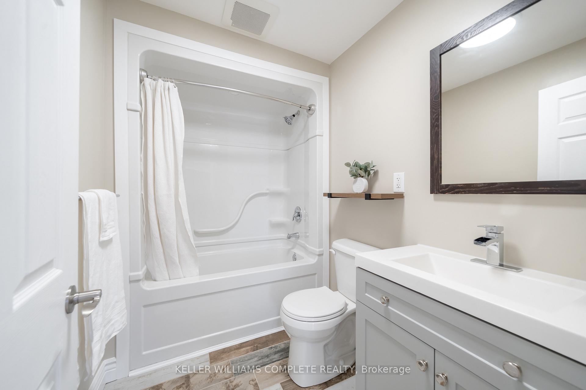 Photo 10 of 109 Tolton Avenue, Hamilton, Normanhurst — HOMEH