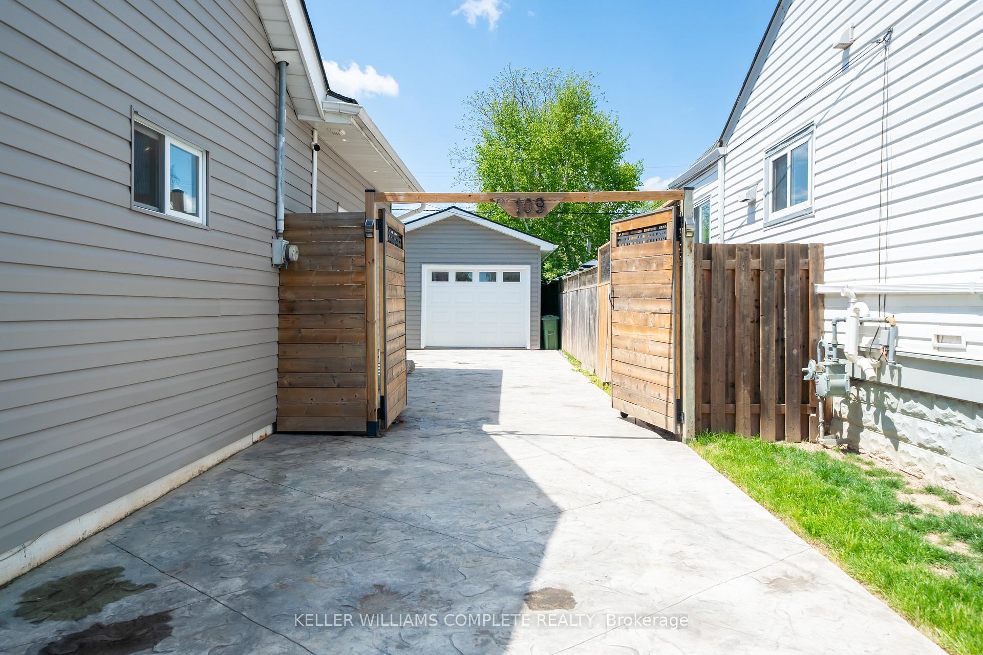 Photo 33 of 109 Tolton Avenue, Hamilton, Normanhurst — HOMEH