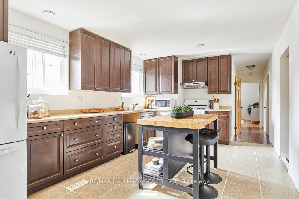 Photo 8 of 145 Clements Road E, Ajax, South East — HOMEH