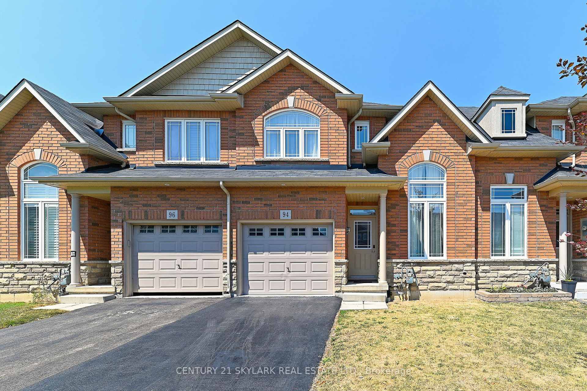 Photo 1 of 94 Charleswood Crescent, Hamilton, Rural Glanbrook — HOMEH