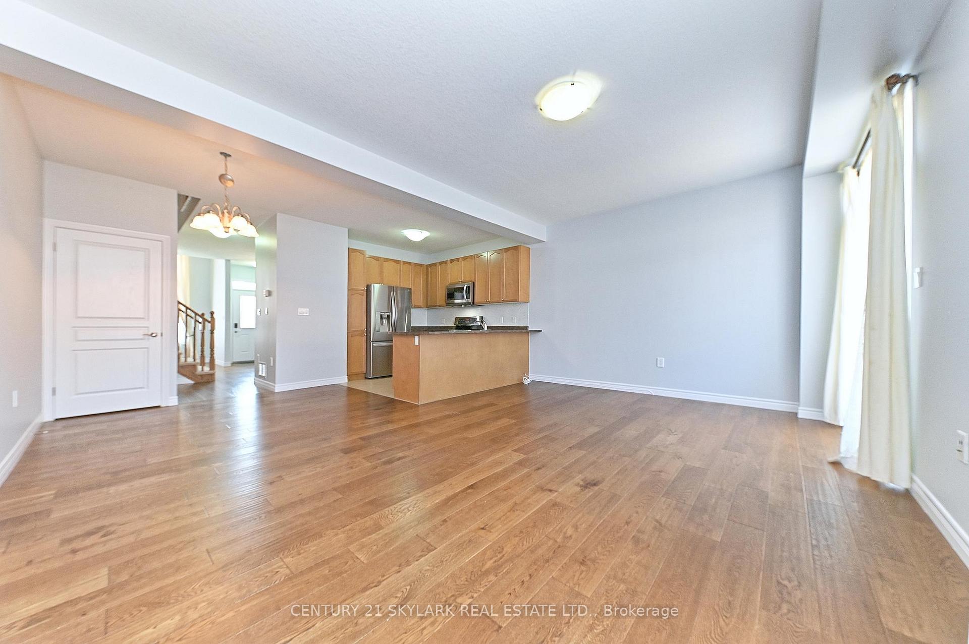 Photo 12 of 94 Charleswood Crescent, Hamilton, Rural Glanbrook — HOMEH