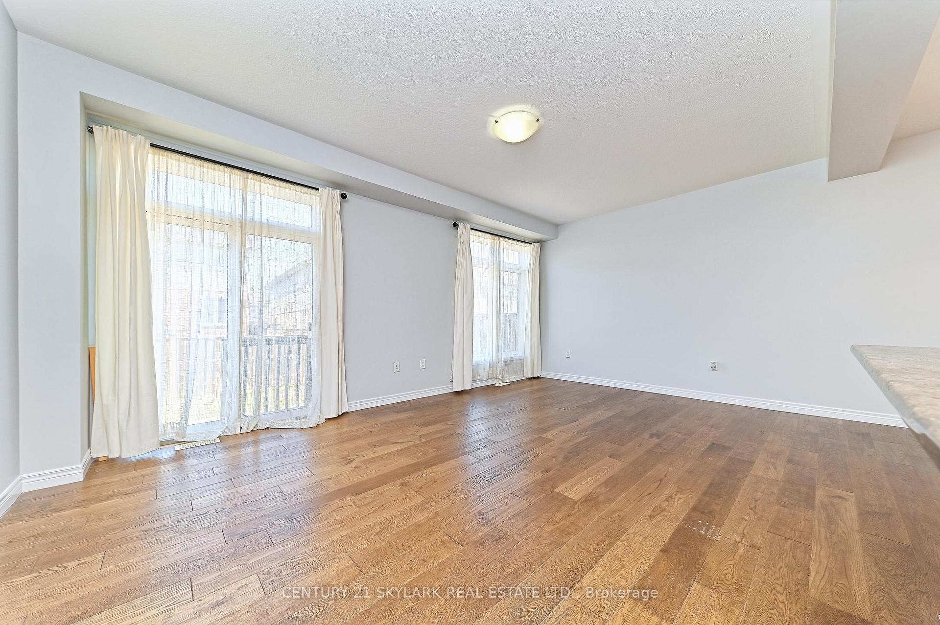 Photo 14 of 94 Charleswood Crescent, Hamilton, Rural Glanbrook — HOMEH
