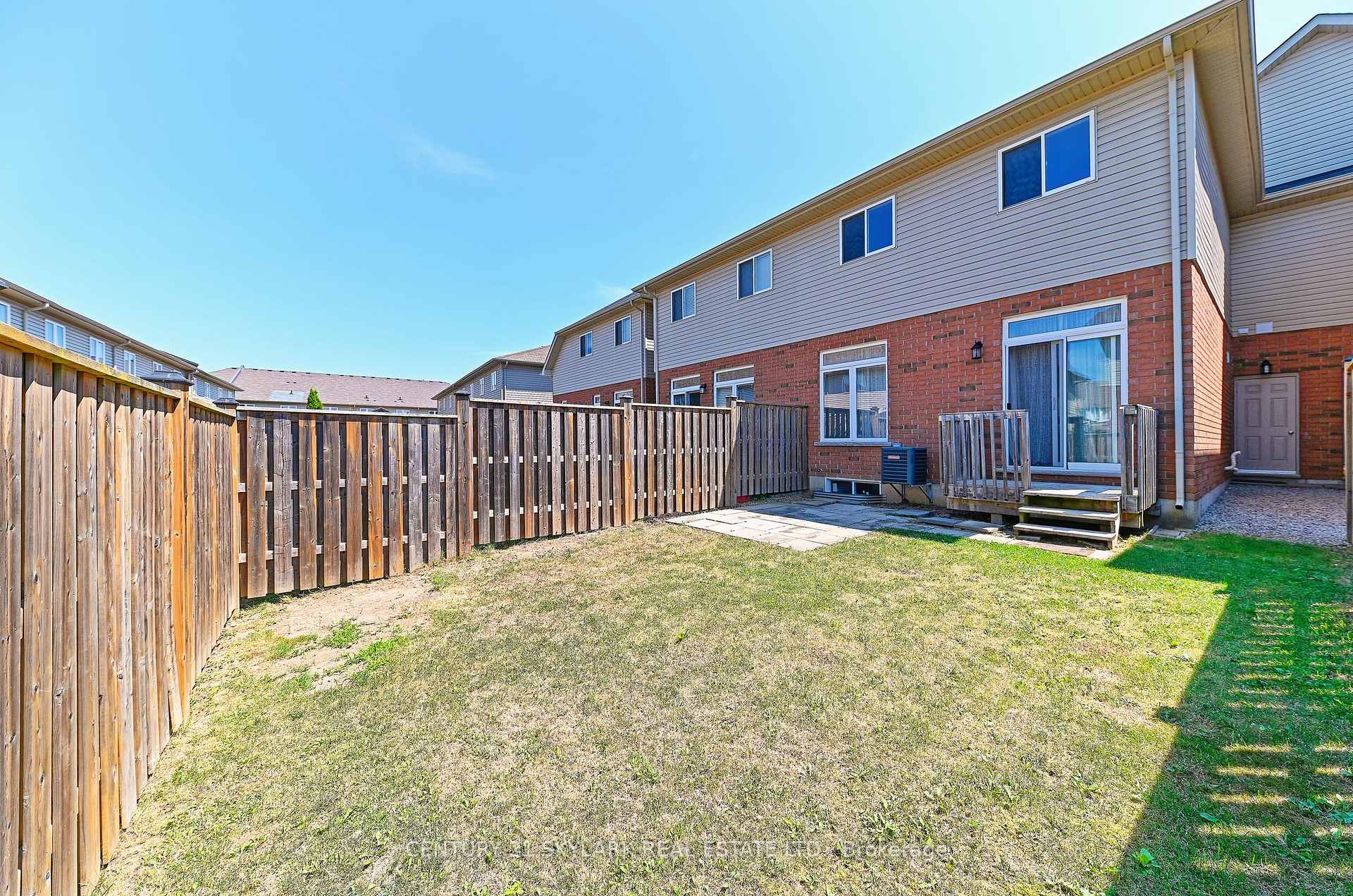 Photo 32 of 94 Charleswood Crescent, Hamilton, Rural Glanbrook — HOMEH