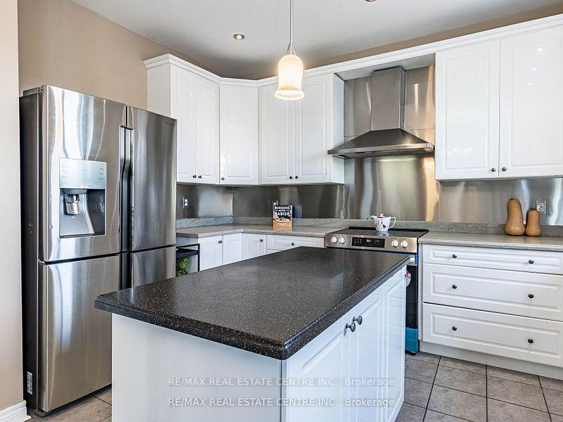Photo 17 of 31 Donherb Crescent, Caledon, Rural Caledon — HOMEH