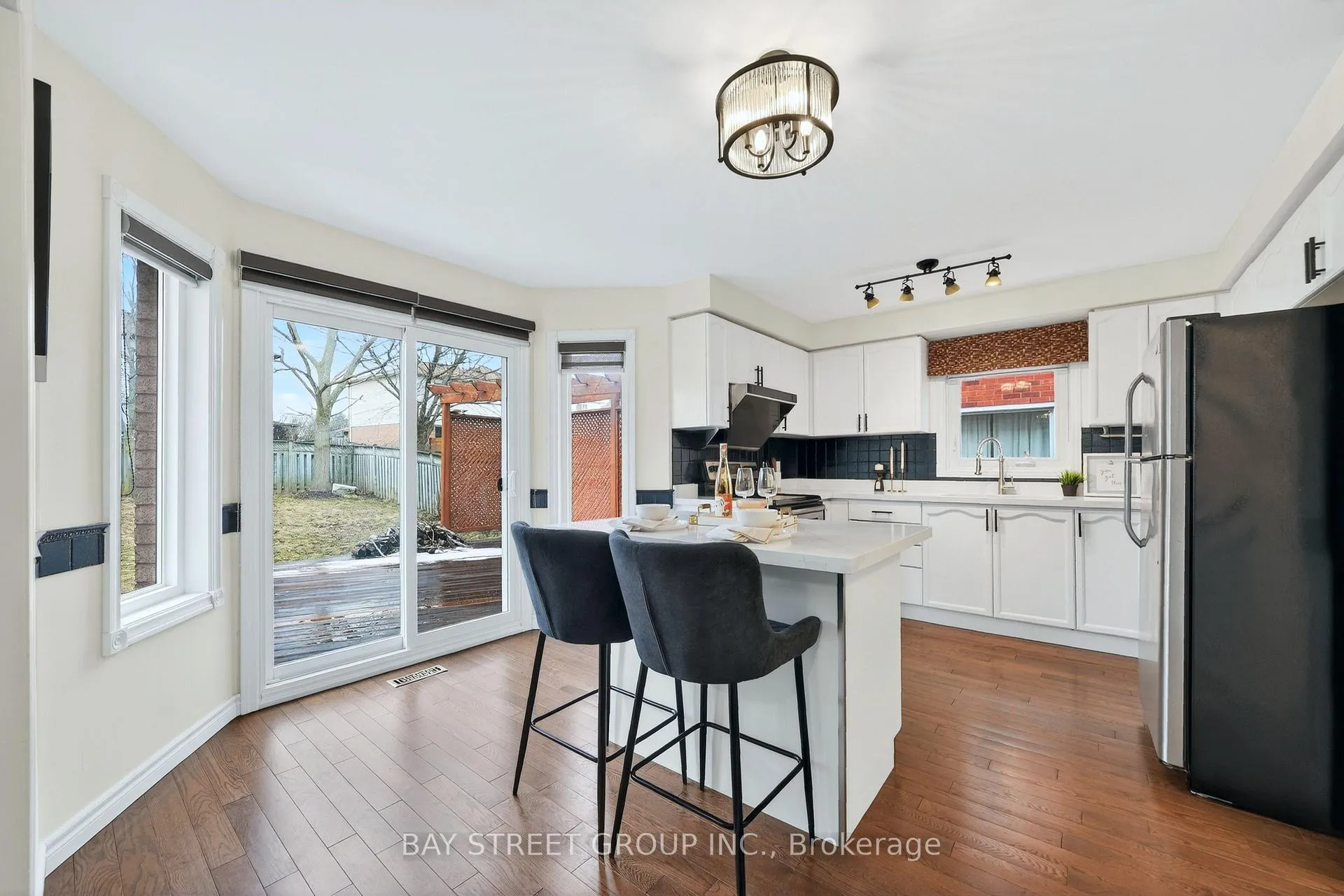 Photo 11 of 97 Bishop Drive, Barrie, Ardagh — HOMEH