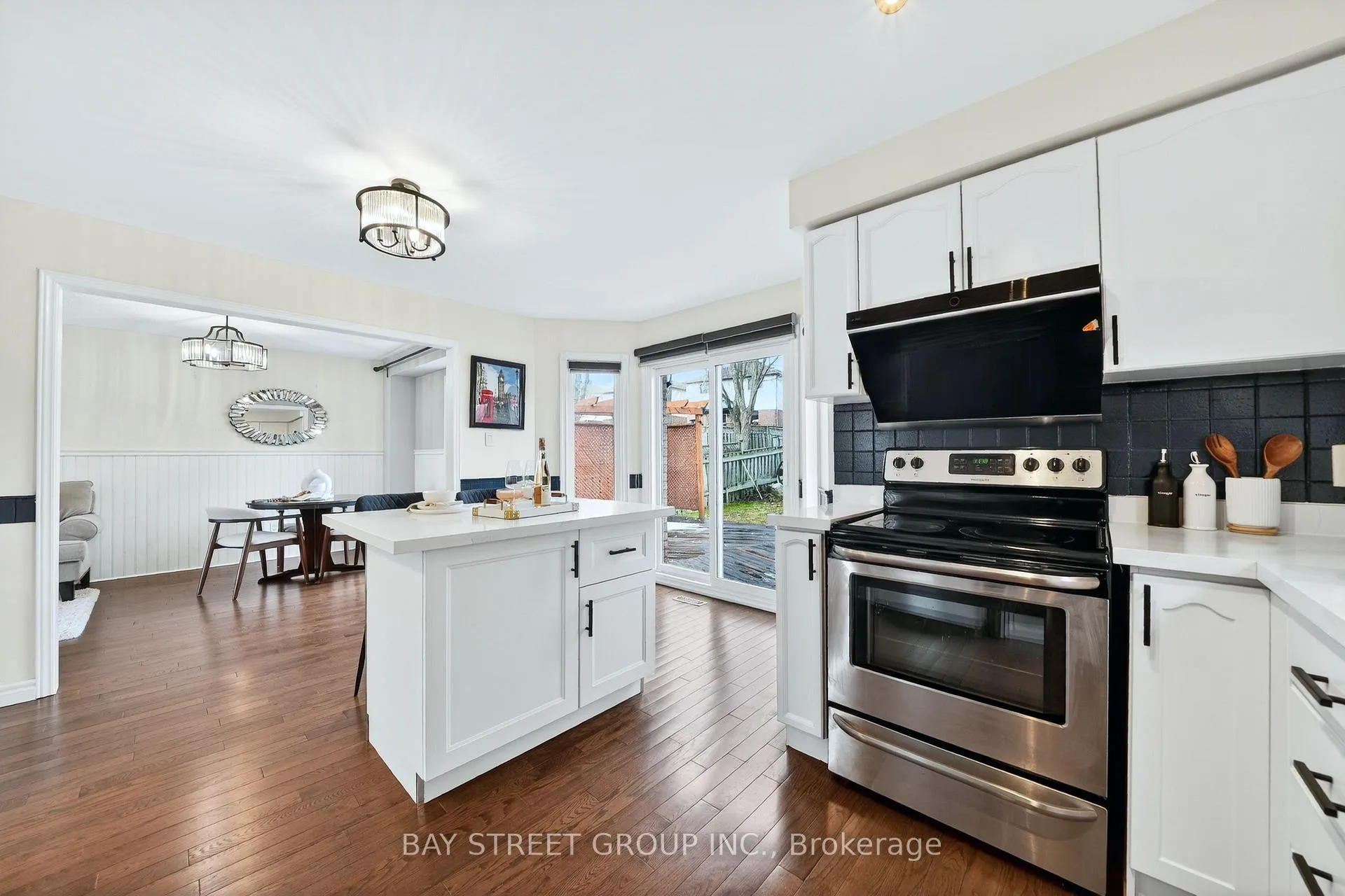 Photo 16 of 97 Bishop Drive, Barrie, Ardagh — HOMEH