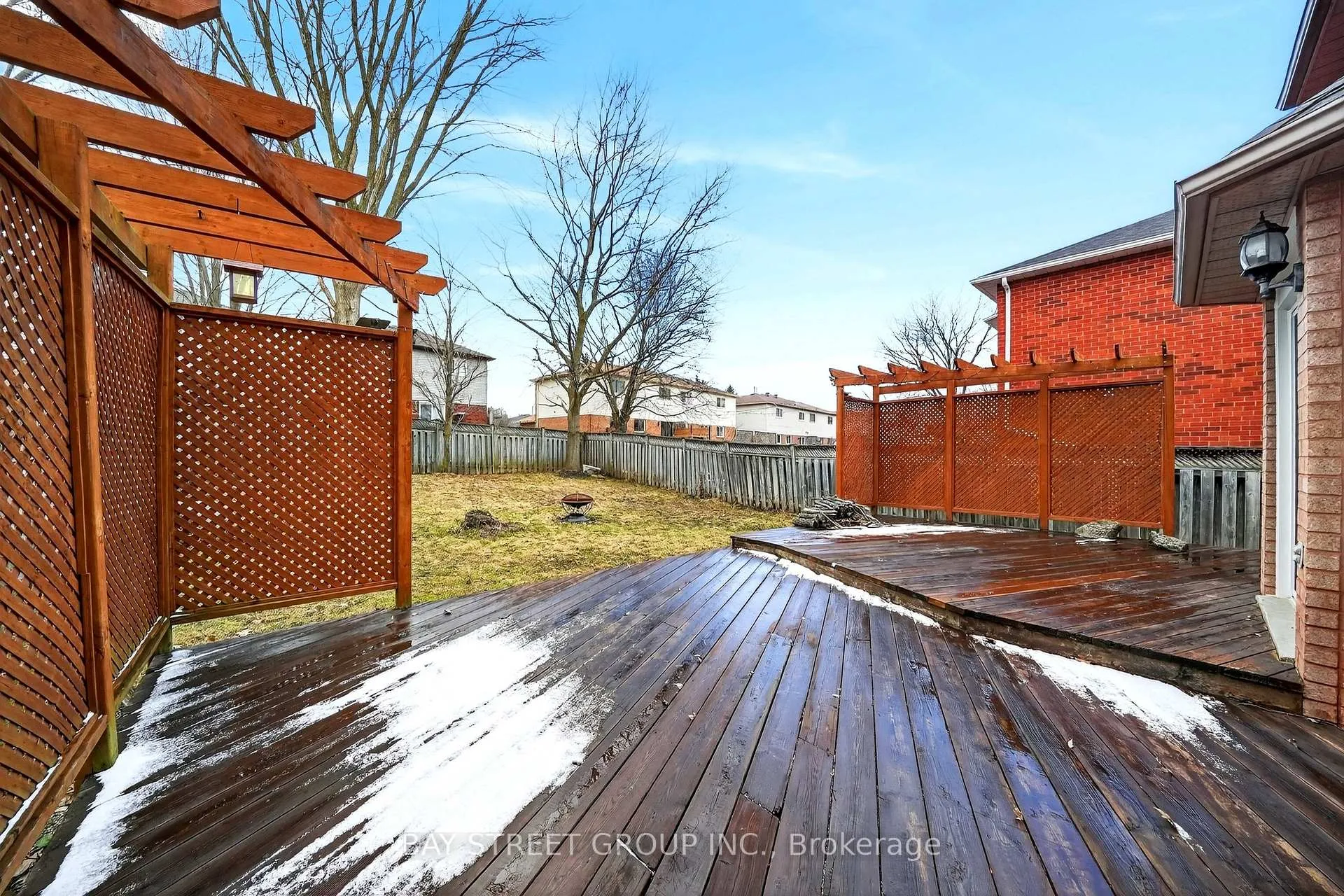 Photo 33 of 97 Bishop Drive, Barrie, Ardagh — HOMEH