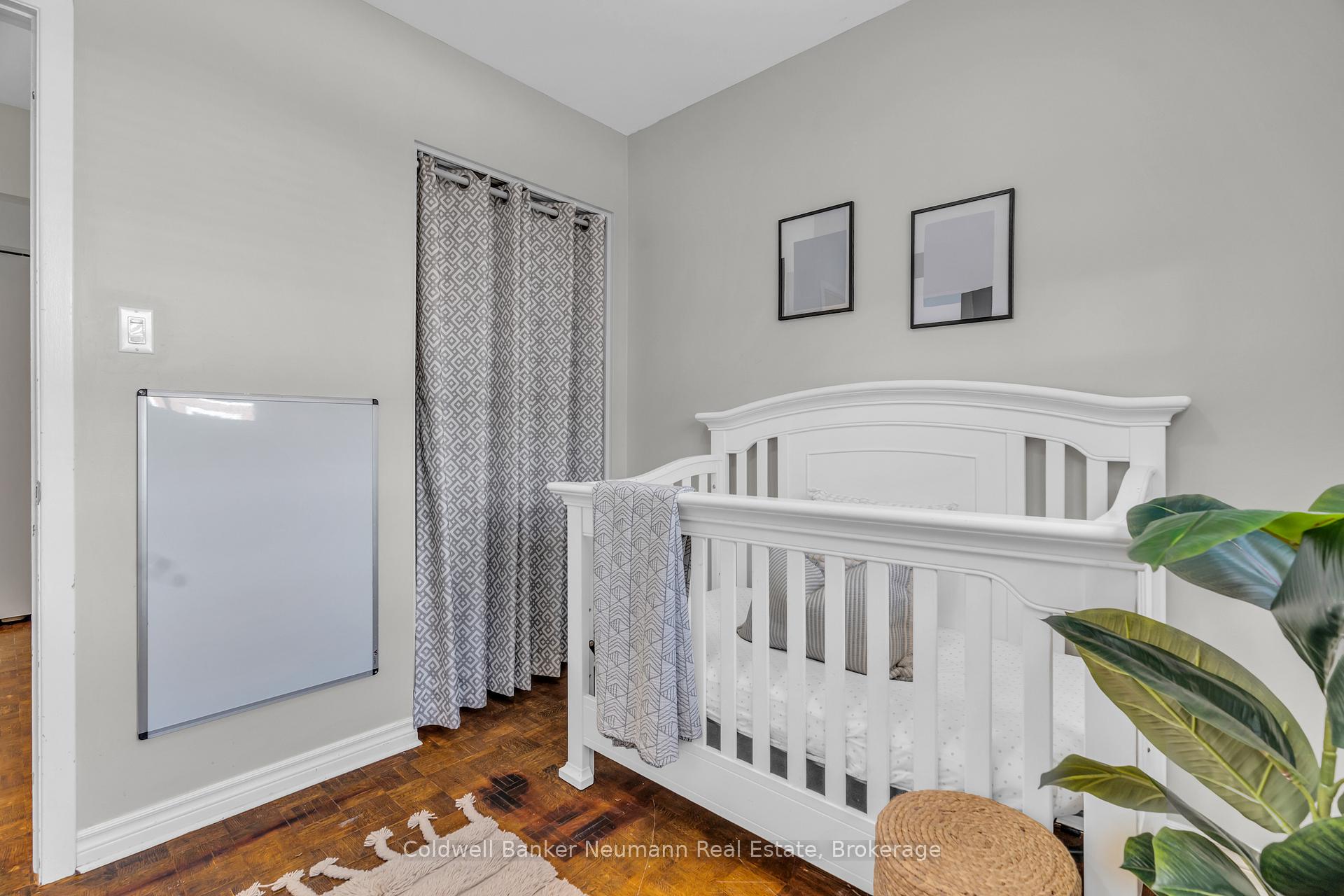 Photo 13 of 17 Argyle Drive, Guelph, Dovercliffe Park/Old University — HOMEH