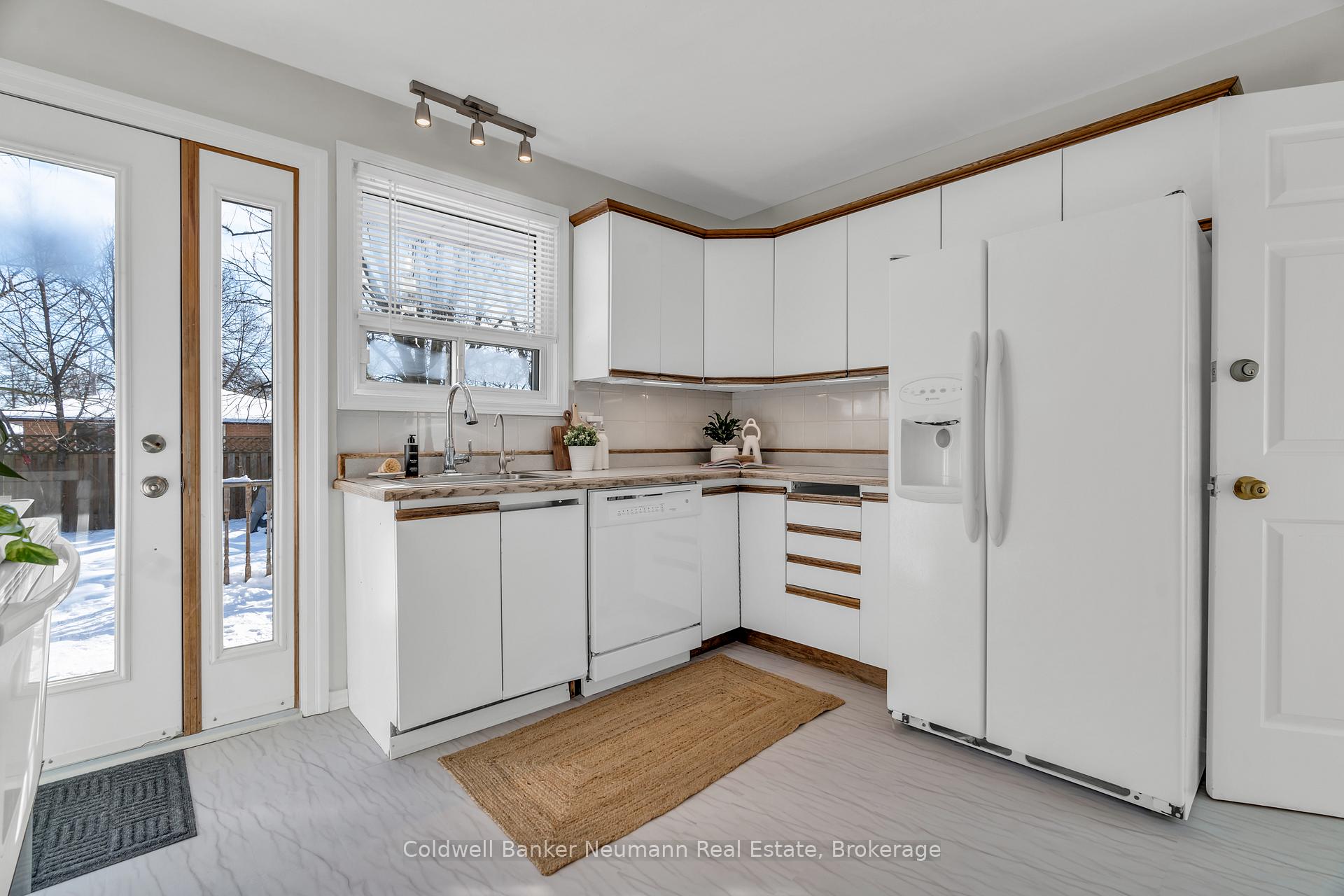 Photo 18 of 17 Argyle Drive, Guelph, Dovercliffe Park/Old University — HOMEH