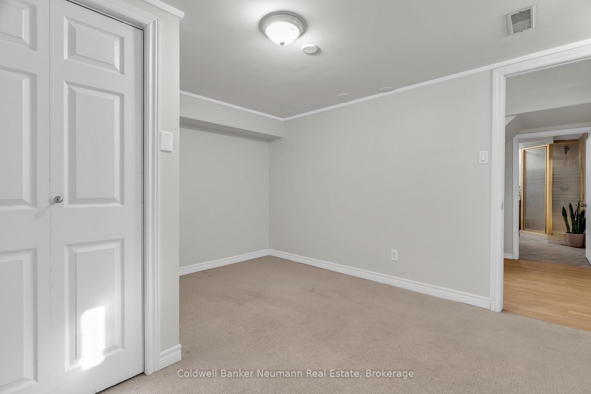 Photo 26 of 17 Argyle Drive, Guelph, Dovercliffe Park/Old University — HOMEH