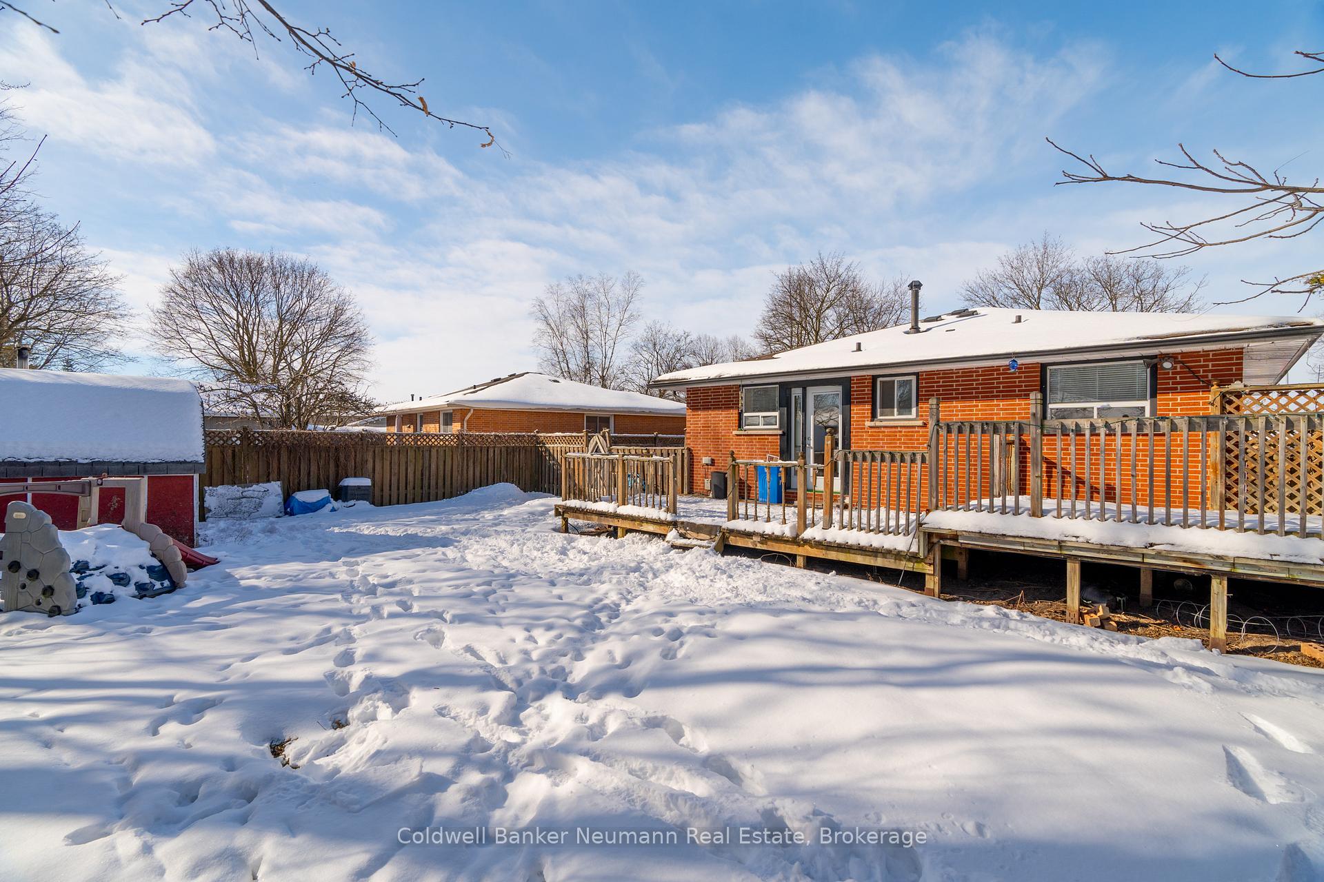 Photo 32 of 17 Argyle Drive, Guelph, Dovercliffe Park/Old University — HOMEH