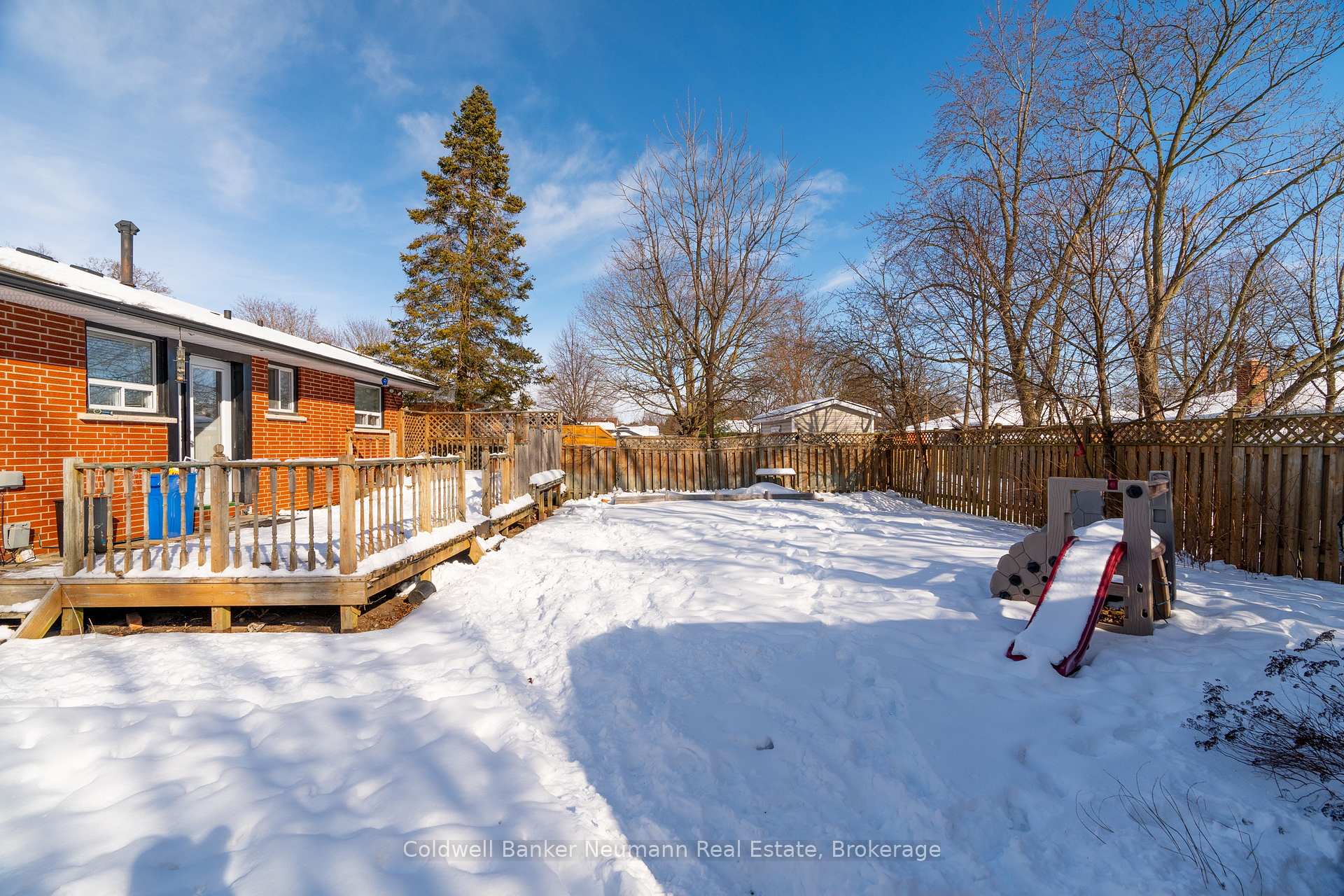 Photo 33 of 17 Argyle Drive, Guelph, Dovercliffe Park/Old University — HOMEH