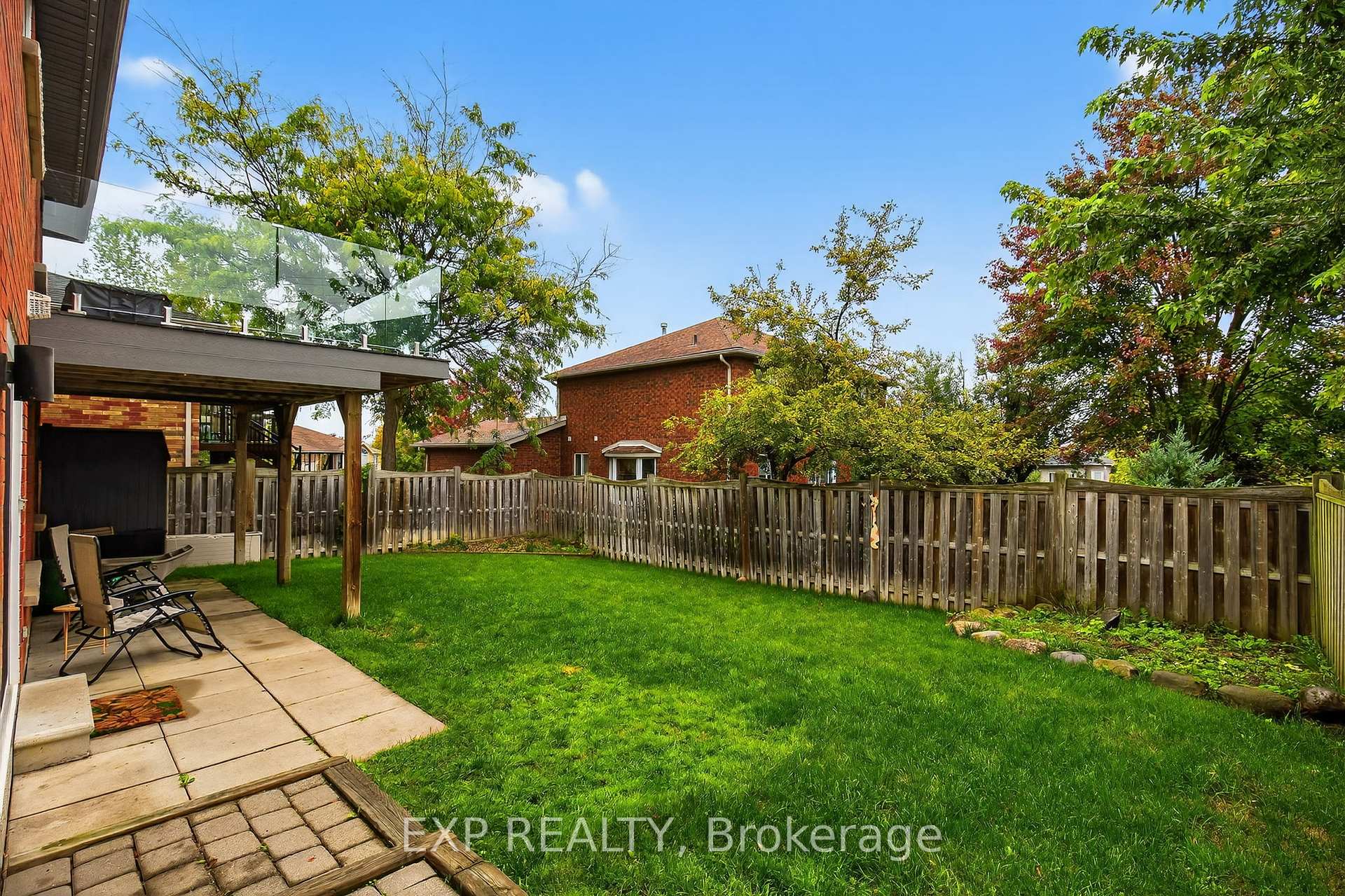 Photo 34 of 7 Pacific Avenue, Barrie, Little Lake — HOMEH