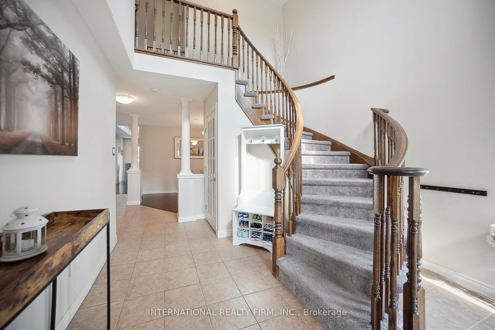 Photo 6 of 108 Great Oak Trail, Hamilton, Binbrook — HOMEH