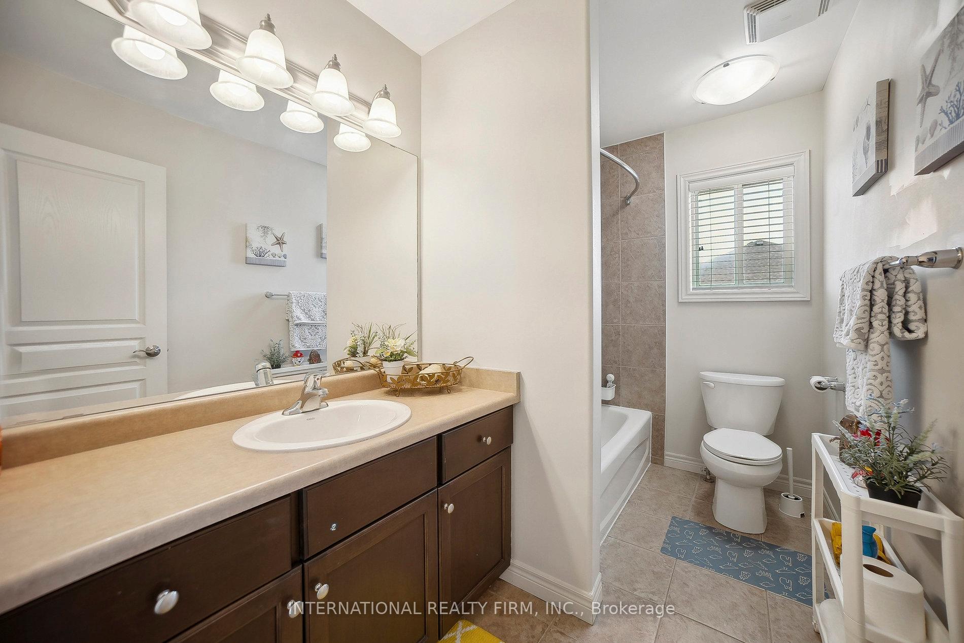 Photo 26 of 108 Great Oak Trail, Hamilton, Binbrook — HOMEH