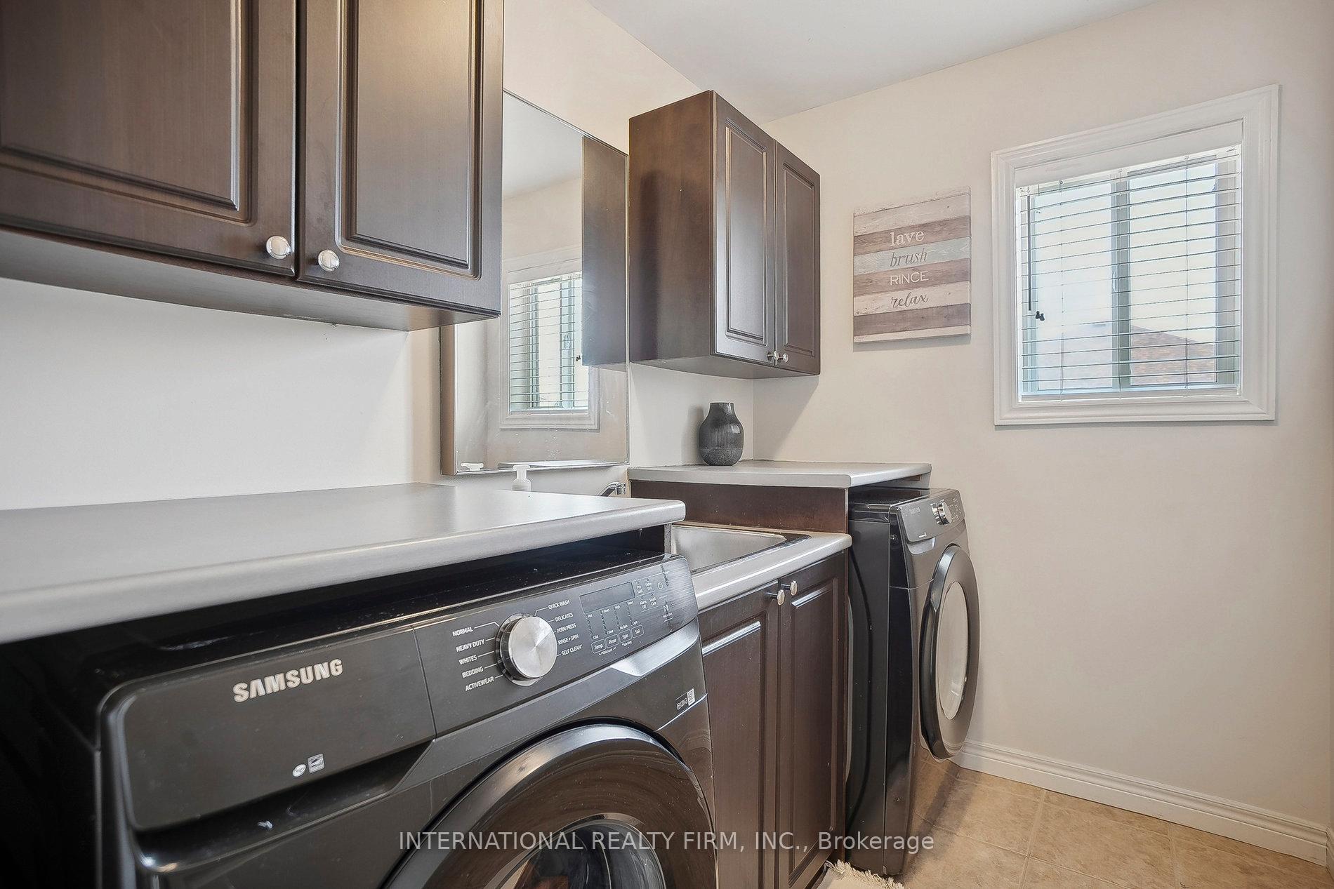 Photo 30 of 108 Great Oak Trail, Hamilton, Binbrook — HOMEH