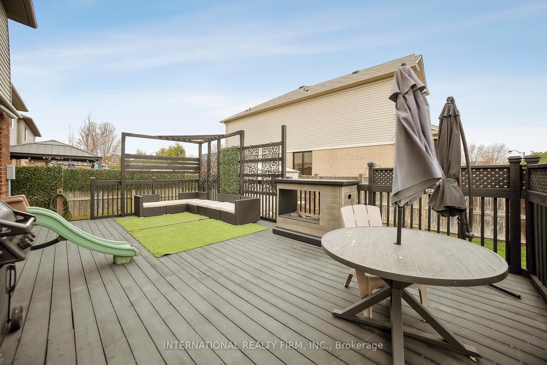 Photo 38 of 108 Great Oak Trail, Hamilton, Binbrook — HOMEH