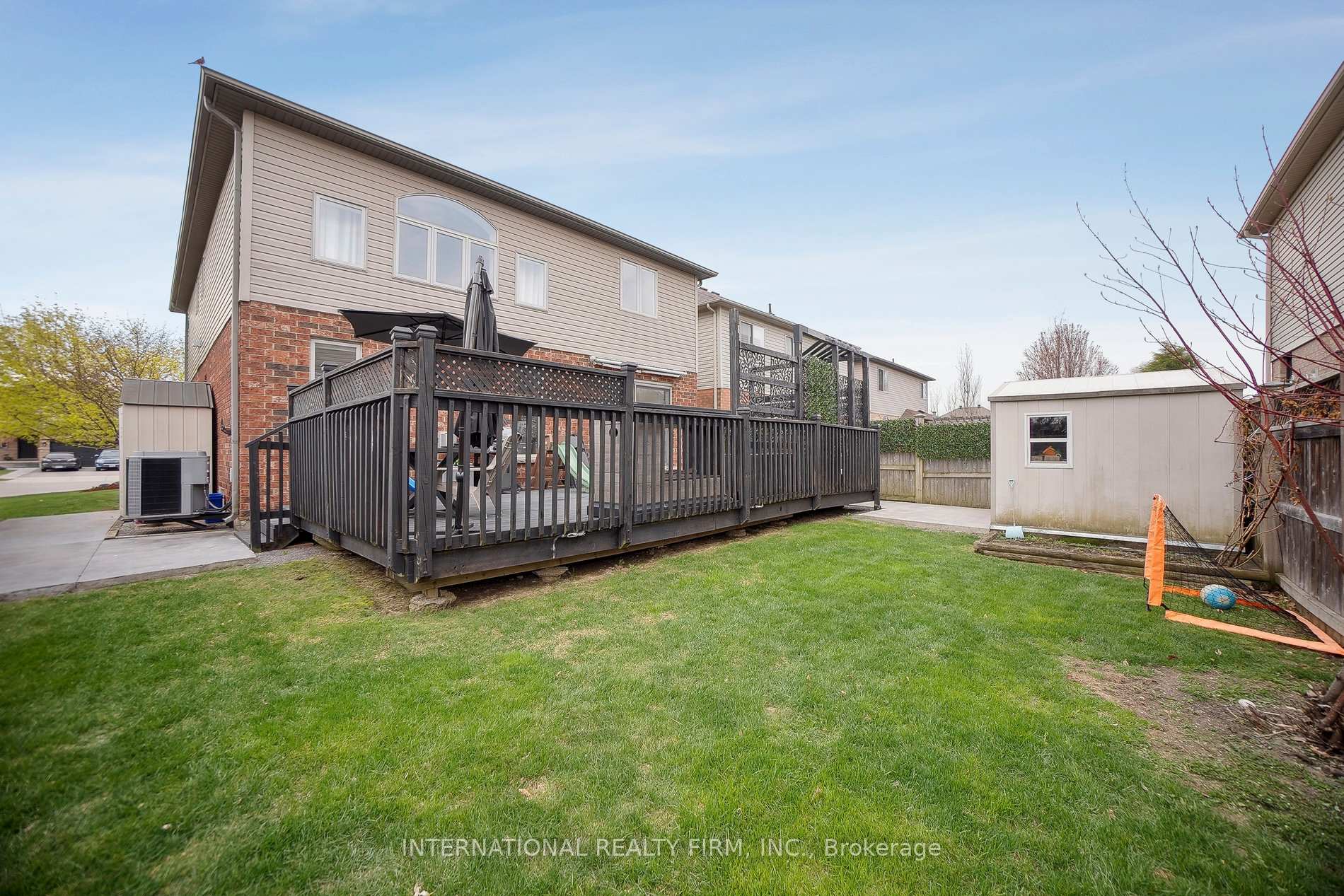 Photo 40 of 108 Great Oak Trail, Hamilton, Binbrook — HOMEH