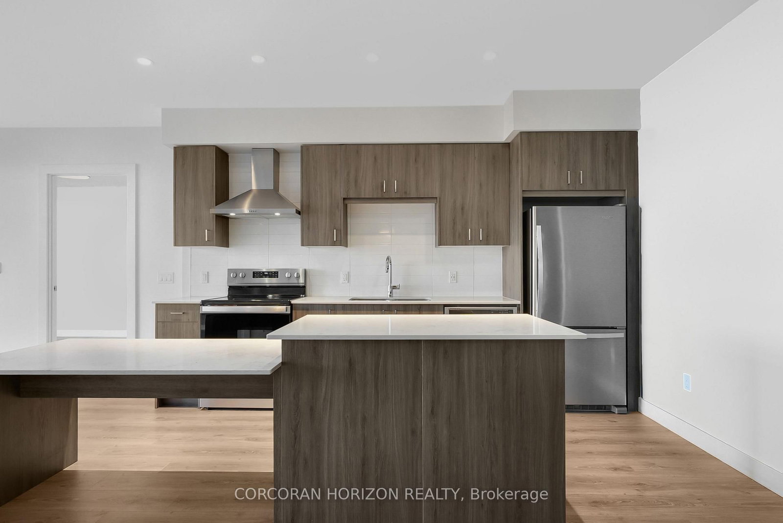Photo 1 of Unit 710, 15 Glebe St, Cambridge, St. Andrews Estates — HOMEH