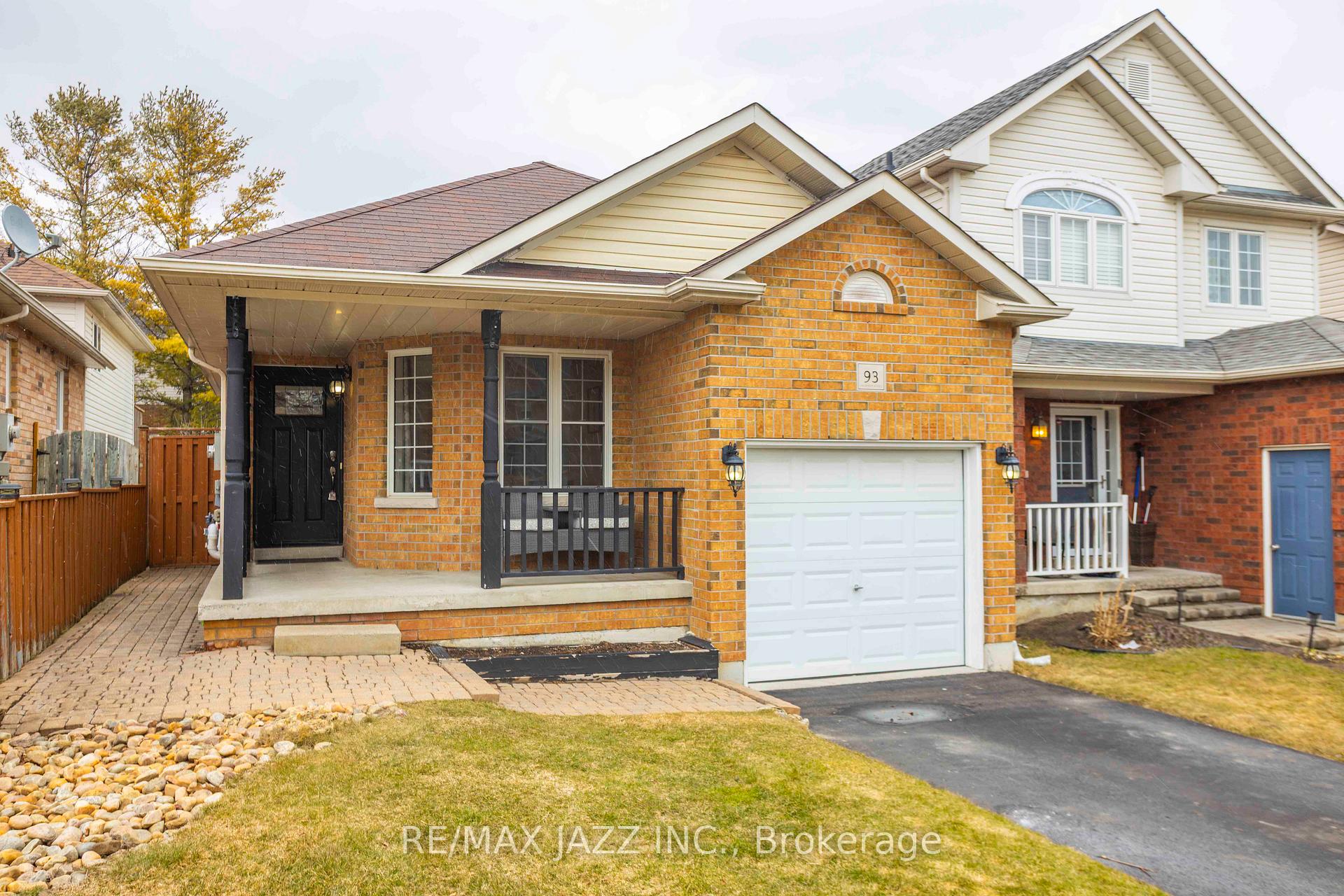 Photo 2 of 93 Kilgannon Avenue, Clarington, Courtice — HOMEH