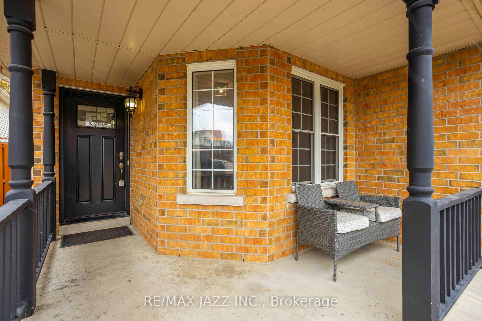 Photo 3 of 93 Kilgannon Avenue, Clarington, Courtice — HOMEH