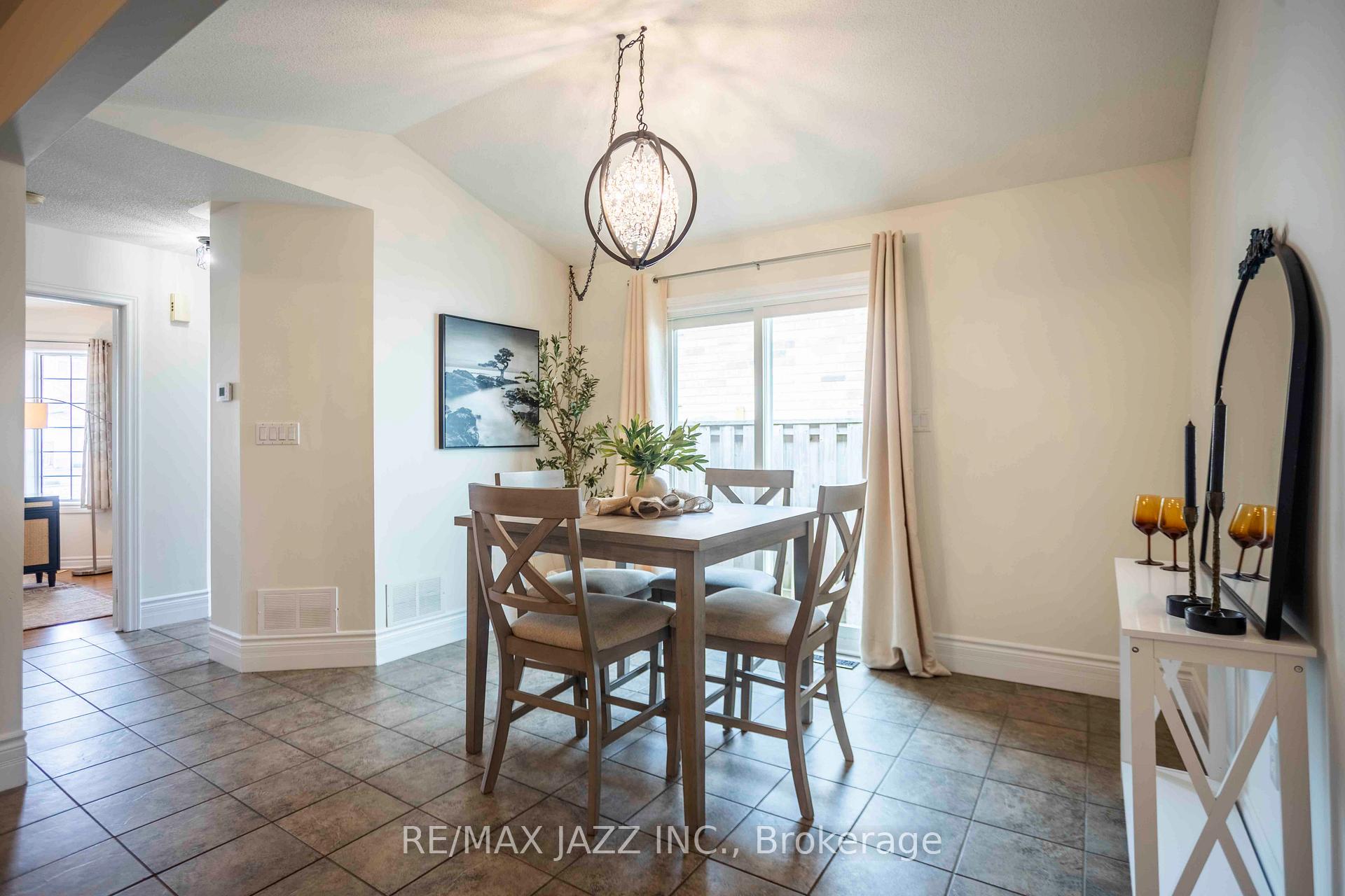 Photo 8 of 93 Kilgannon Avenue, Clarington, Courtice — HOMEH