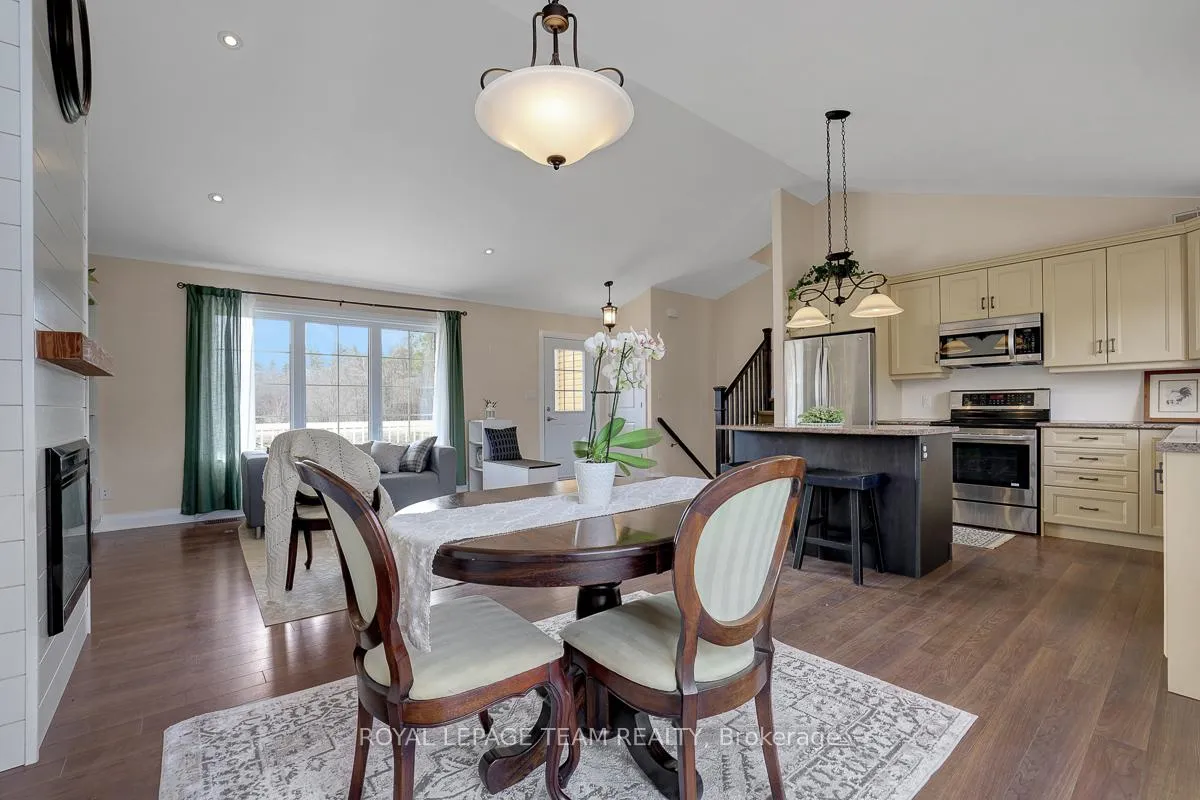Photo 11 of 420 Hyndman Road, Edwardsburgh/Cardinal, Edwardsburgh/Cardinal Twp — HOMEH